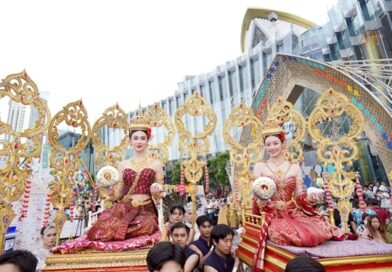 ประชาชนล้นหลาม!! งานมหาสงกรานต์ไอคอนสยาม ชมขบวนแห่นางสงกรานต์อลังการริมแม่น้ำเจ้าพระยา “ICONSIAM THAICONIC SONGKRAN CELEBRATION 2025”